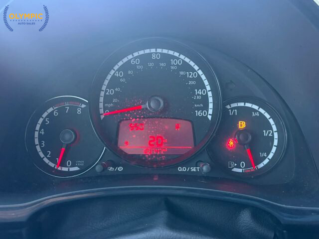 2014 Volkswagen Beetle in Decatur, GA 30032 - 18076715 20