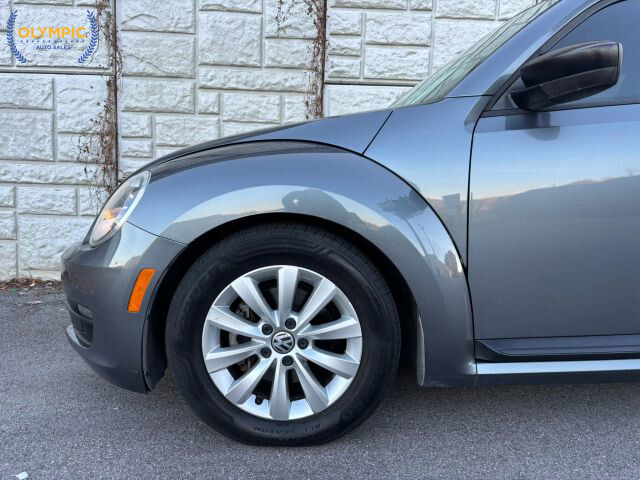 2014 Volkswagen Beetle in Decatur, GA 30032 - 18076715 9