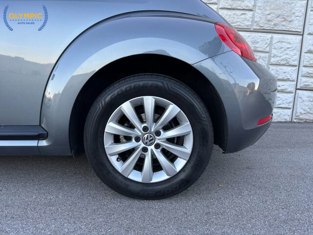 2014 Volkswagen Beetle in Decatur, GA 30032 - 18076715 10