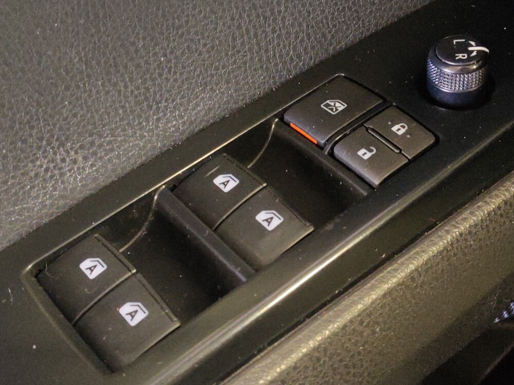 2018 Toyota Camry in Houston, TX 77060 - 18076723 27