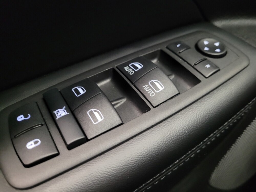 2020 Jeep Grand Cherokee in Montclair, CA 91763 - 18076732 27