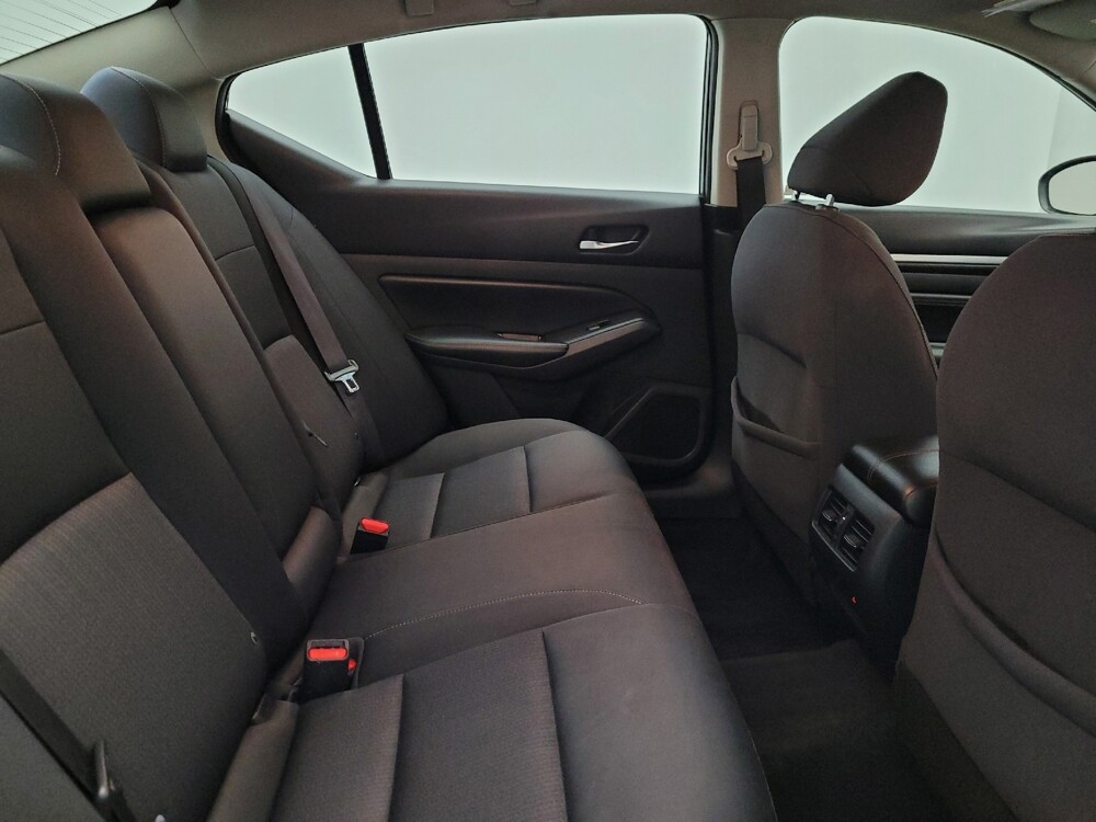 2019 Nissan Altima in Phoenix, AZ 85022 - 18076777 19