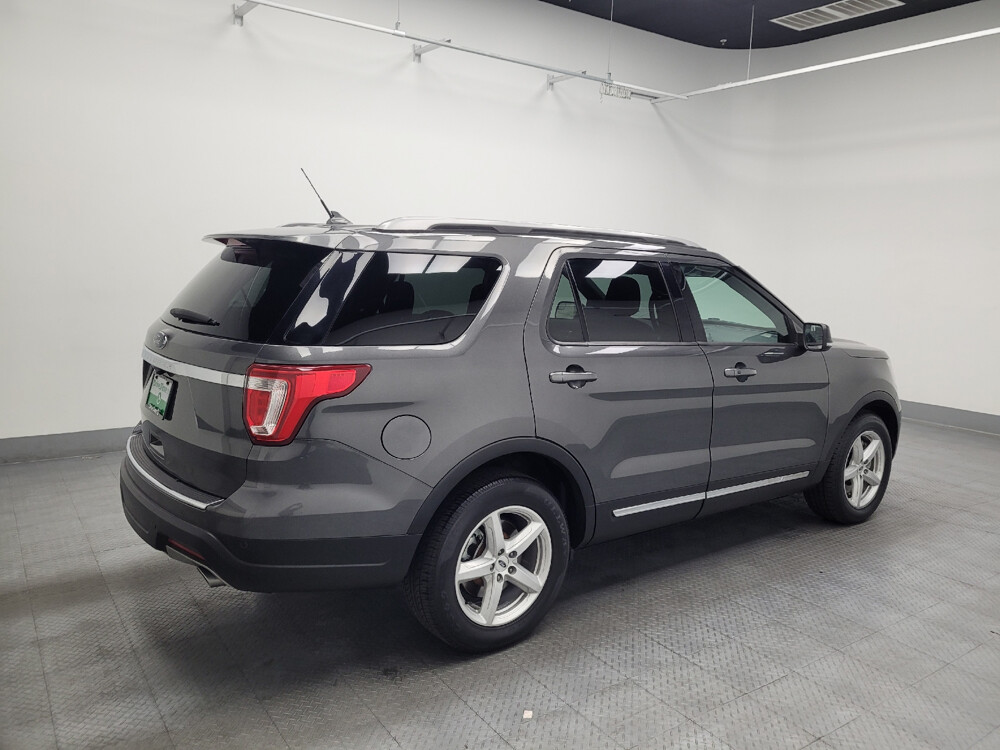 2018 Ford Explorer in Las Vegas, NV 89104 - 18076787 10