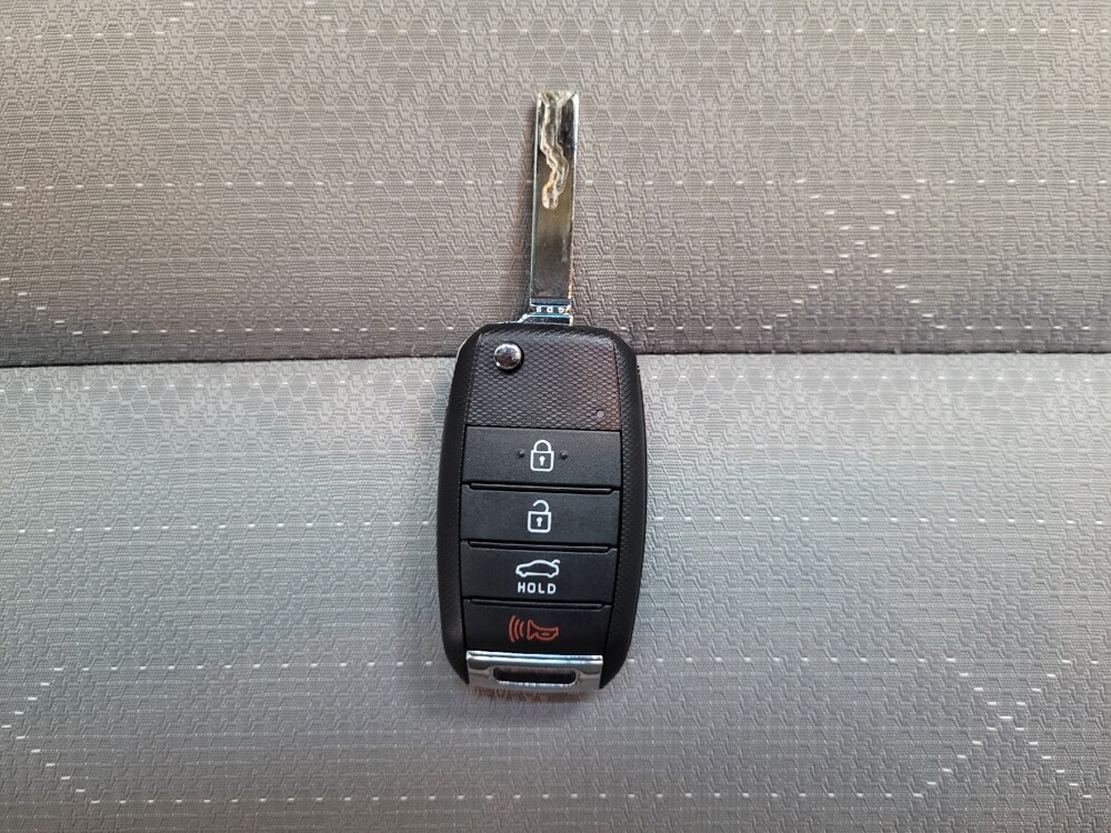 2019 Kia Rio in Reno, NV 89502 - 18076795 32