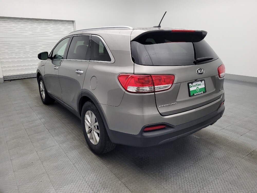 2017 Kia Sorento in Orlando, FL 32808 - 18076810 5