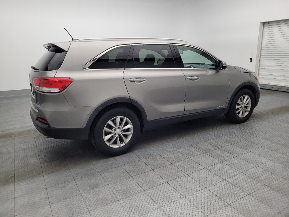 2017 Kia Sorento in Orlando, FL 32808 - 18076810 10
