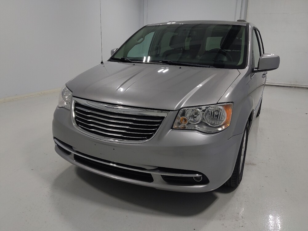 2016 Chrysler Town & Country in Columbus, OH 43228 - 18076851 15