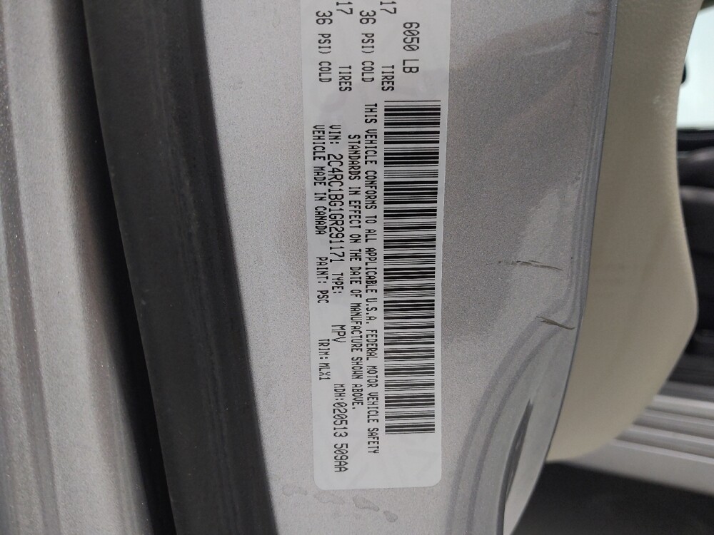 2016 Chrysler Town & Country in Columbus, OH 43228 - 18076851 33