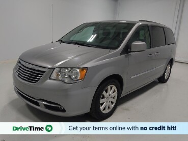 2016 Chrysler Town & Country in Columbus, OH 43228