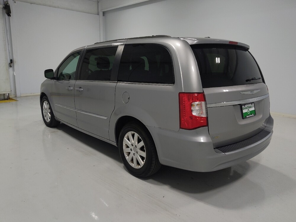 2016 Chrysler Town & Country in Columbus, OH 43228 - 18076851 5