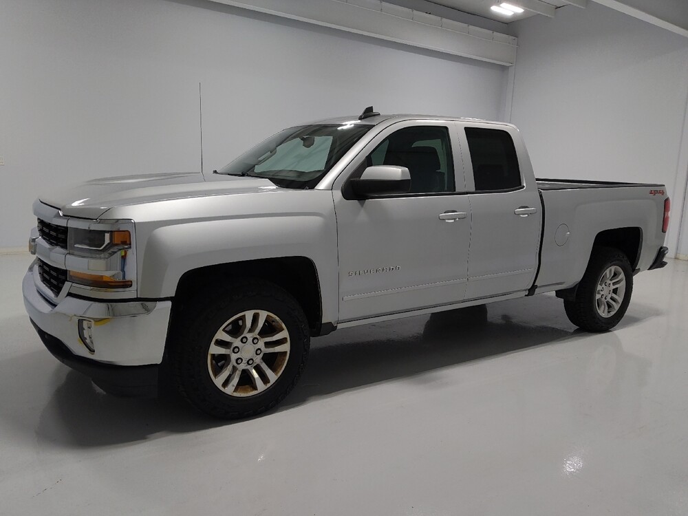 2018 Chevrolet Silverado 1500 in Columbus, OH 43228 - 18076852 2
