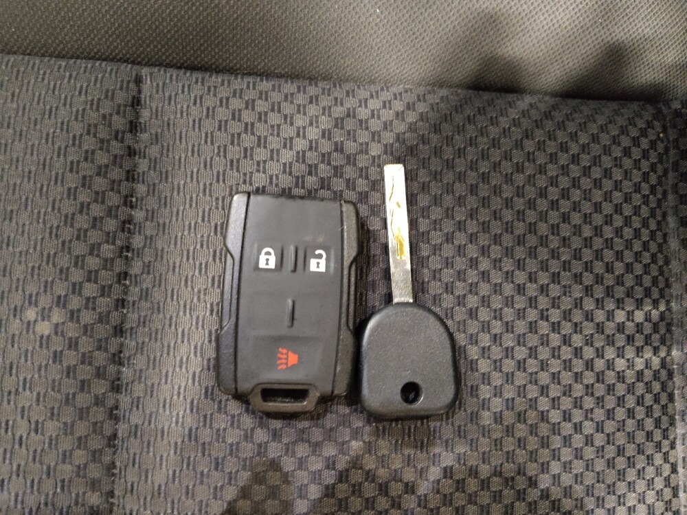 2018 Chevrolet Silverado 1500 in Columbus, OH 43228 - 18076852 32