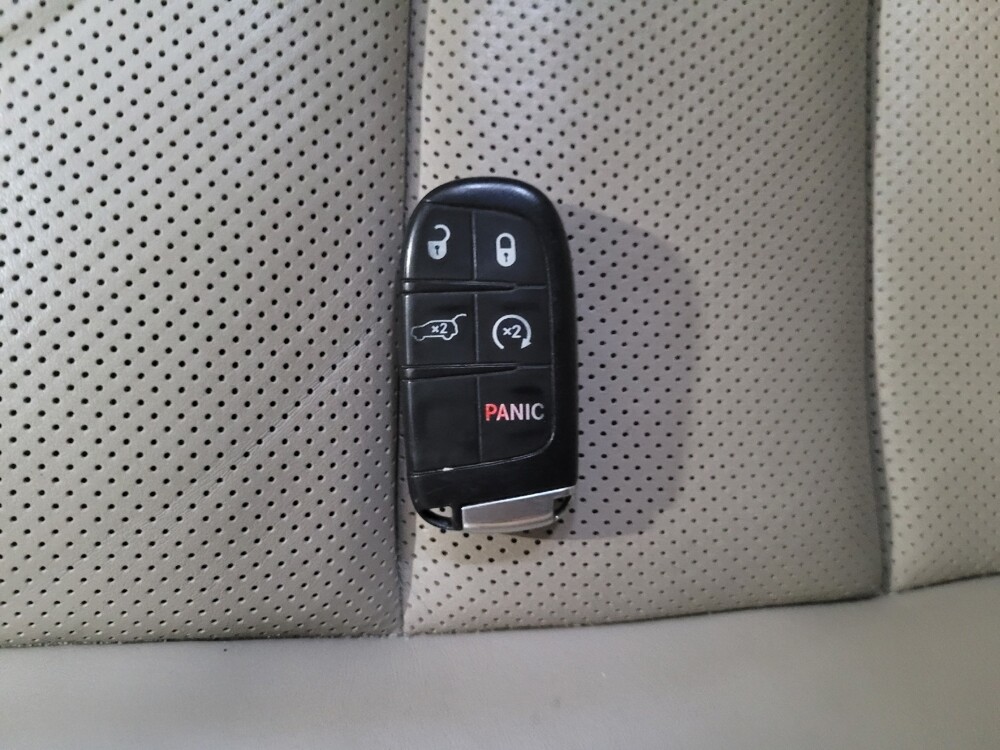 2019 Jeep Grand Cherokee in Newport News, VA 23601 - 18076870 32