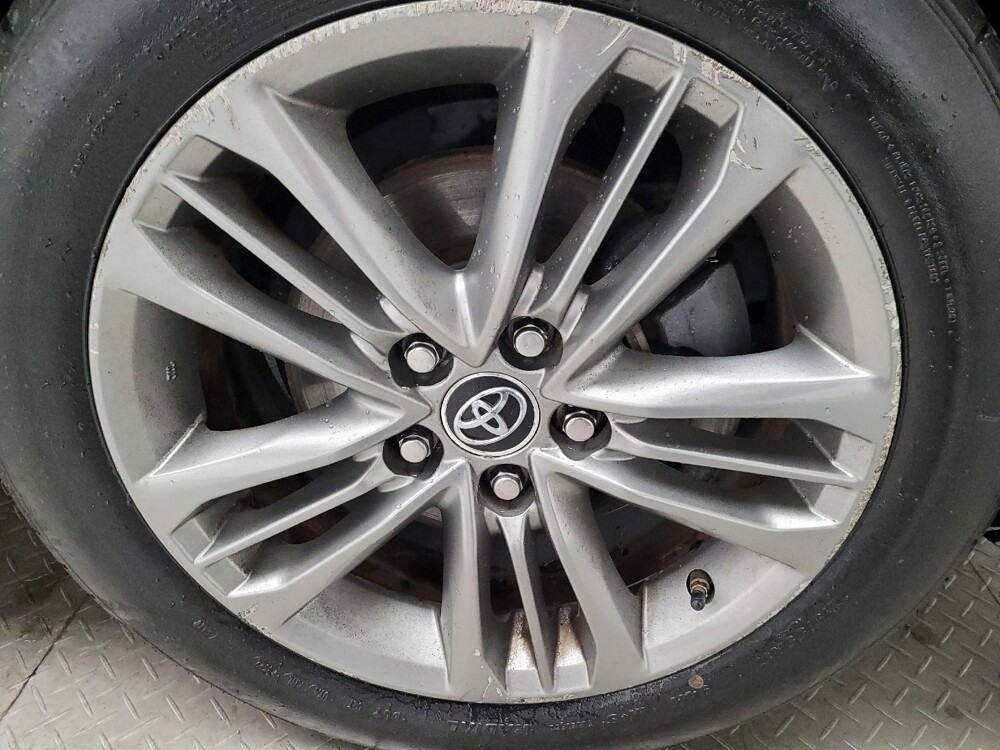 2016 Toyota Camry in Grand Rapids, MI 49508 - 18076888 31