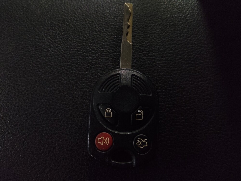 2016 Ford C-MAX in Conyers, GA 30094 - 18076921 32