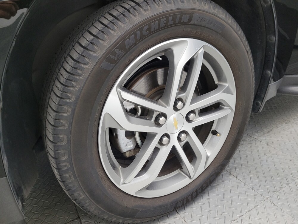 2017 Chevrolet Equinox in Glendale, AZ 85301 - 18076984 31