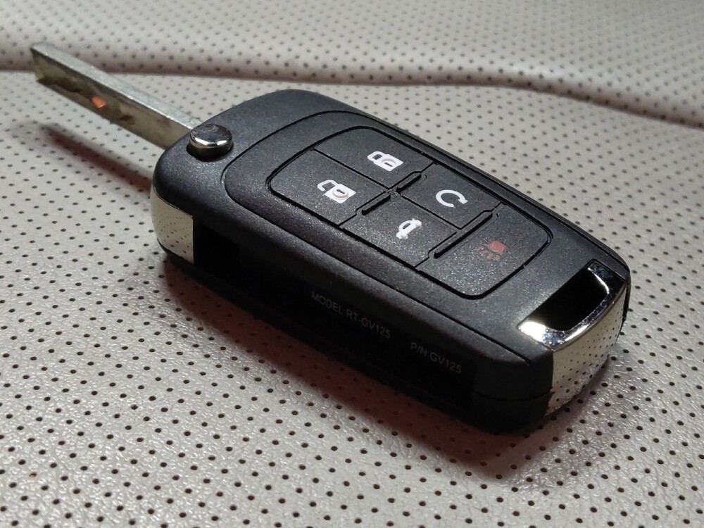 2017 Chevrolet Equinox in Glendale, AZ 85301 - 18076984 32