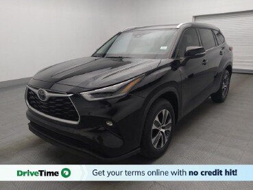 2021 Toyota Highlander in Gainesville, FL 32609
