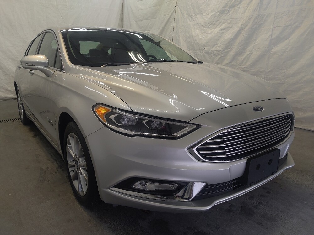 2017 Ford Fusion in Fairfield, OH 45014 - 18077000 13