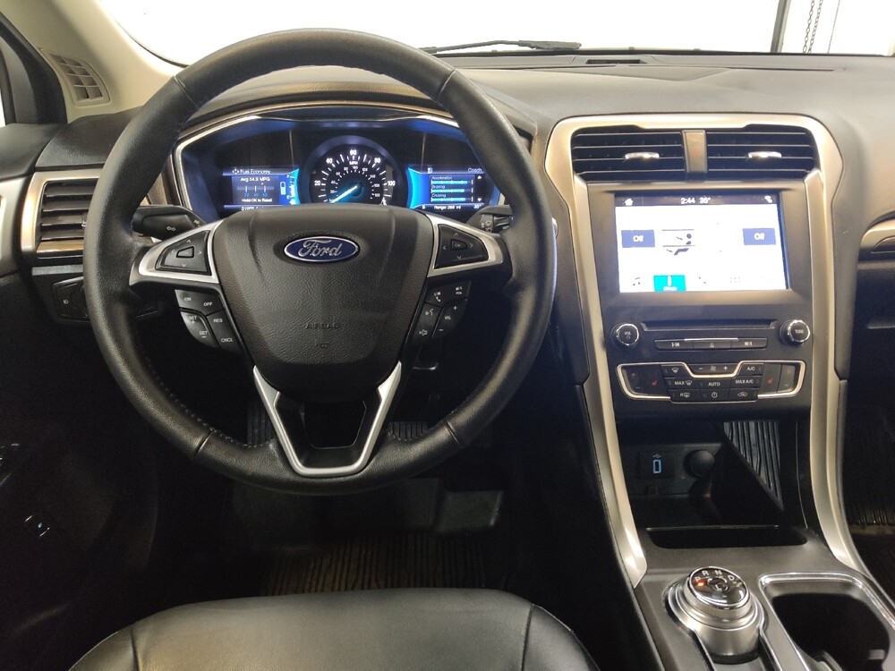 2017 Ford Fusion in Fairfield, OH 45014 - 18077000 22