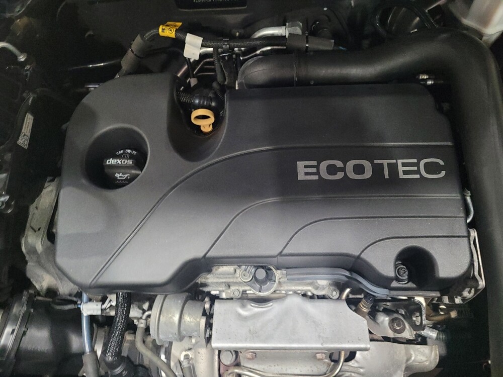 2020 Chevrolet Equinox in Temple Hills, MD 20746 - 18077046 30