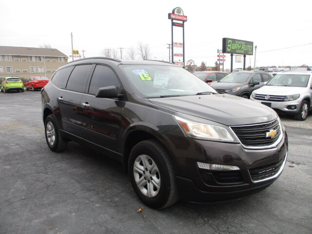 2015 Chevrolet Traverse in Oak Grove, MO 64075 - 18077049 3