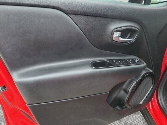 2018 Jeep Renegade in Mesa, AZ 85212 - 18077056 12