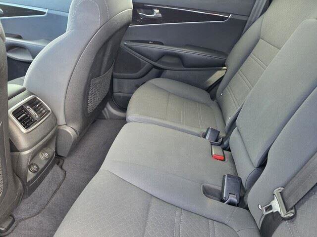 2020 Kia Sorento in Mesa, AZ 85212 - 18077060 27