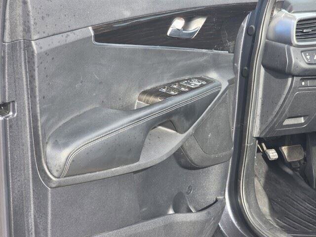 2020 Kia Sorento in Mesa, AZ 85212 - 18077060 12