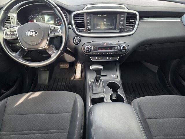 2020 Kia Sorento in Mesa, AZ 85212 - 18077060 28