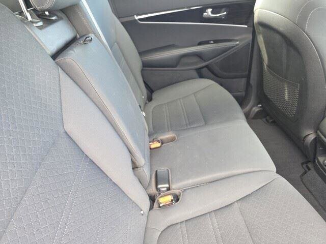 2020 Kia Sorento in Mesa, AZ 85212 - 18077060 30