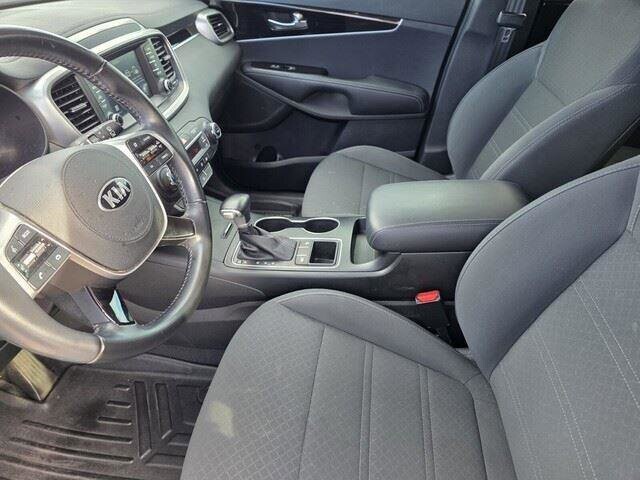 2020 Kia Sorento in Mesa, AZ 85212 - 18077060 13