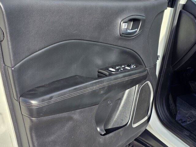 2019 Jeep Compass in Mesa, AZ 85212 - 18077062 13