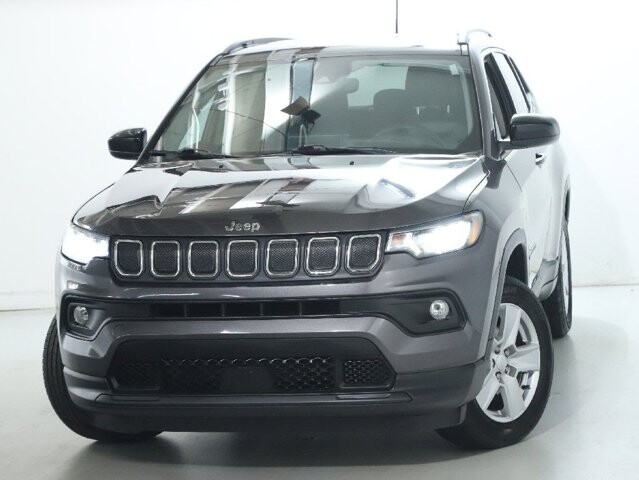 2022 Jeep Compass in Bedford, OH 44146 - 18077067 3