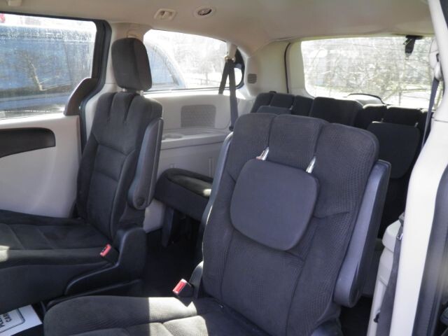 2018 Dodge Grand Caravan in Barton, MD 21521 - 18077071 4