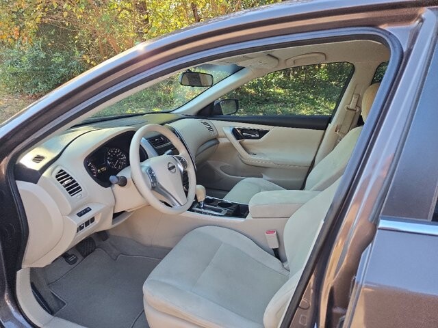 2014 Nissan Altima in Virginia Beach, VA 23464 - 18077077 6