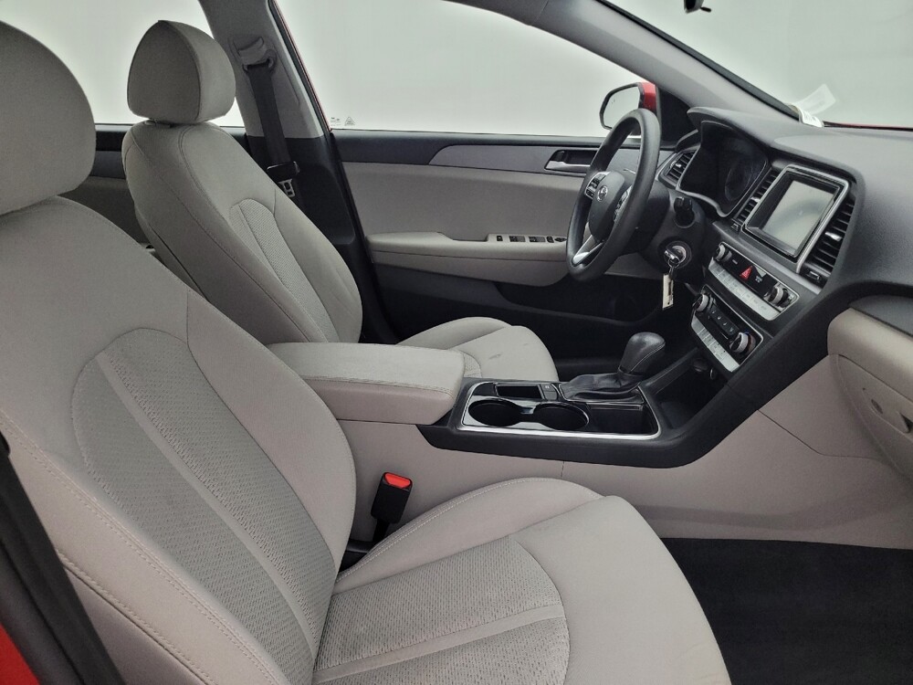 2019 Hyundai Sonata in Clearwater, FL 33764 - 18077129 21
