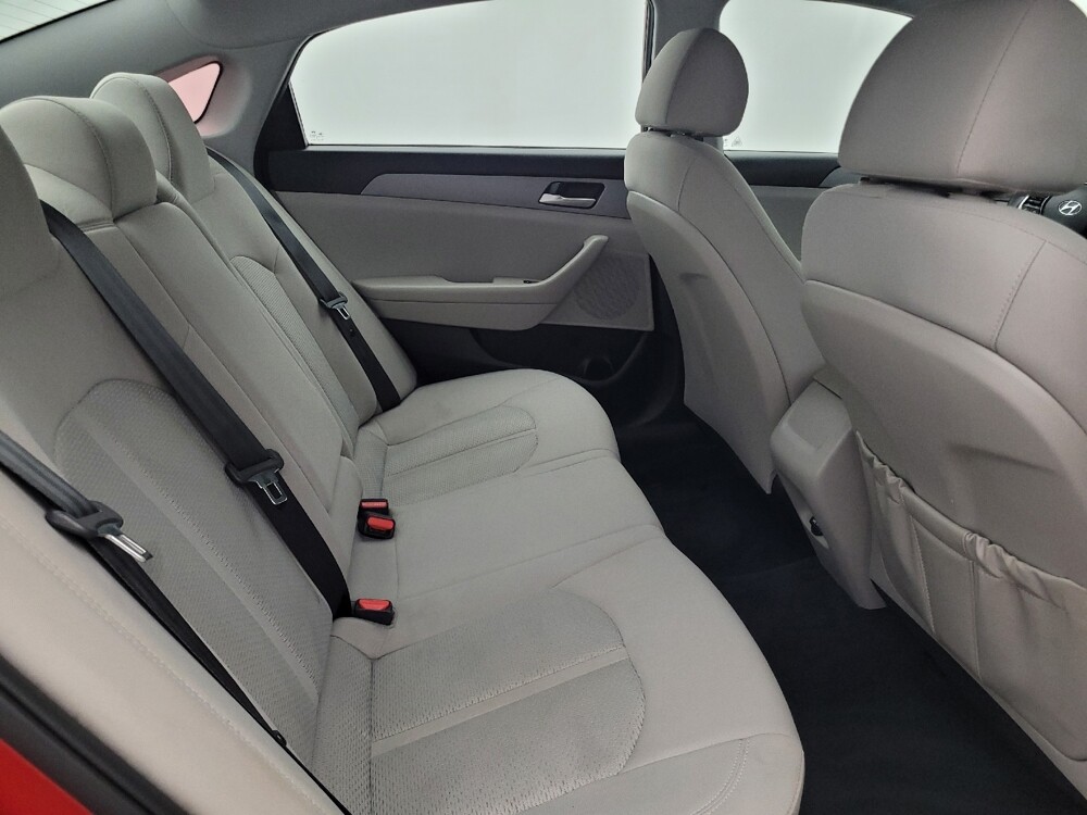 2019 Hyundai Sonata in Clearwater, FL 33764 - 18077129 19