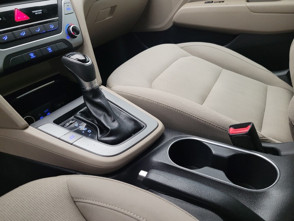 2017 Hyundai Elantra in Phoenix, AZ 85015 - 18077148 26