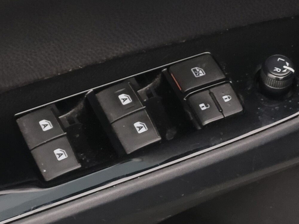 2017 Toyota Prius in Tampa, FL 33619 - 18077162 27