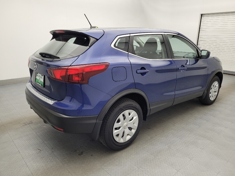 2018 Nissan Rogue Sport in Greenville, SC 29607 - 18077166 10