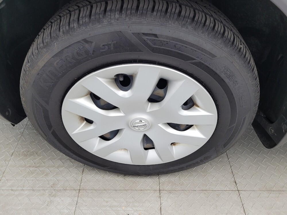 2018 Nissan Rogue Sport in Greenville, SC 29607 - 18077166 31