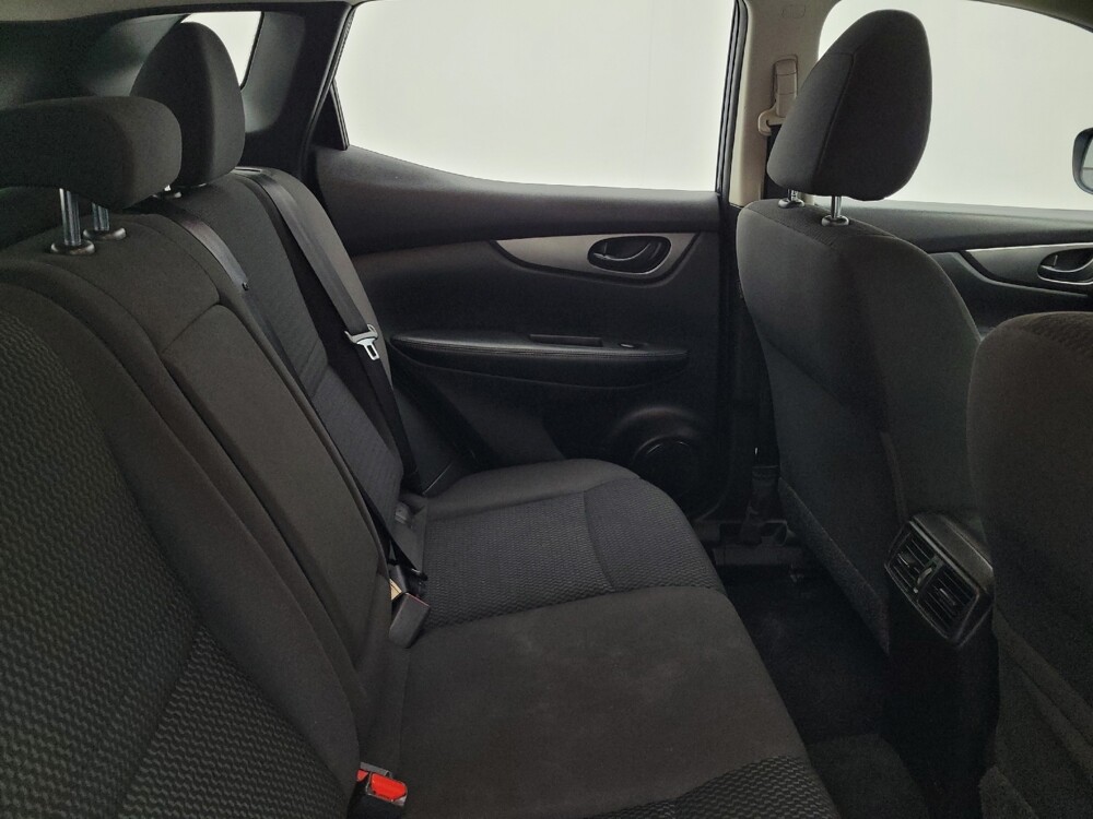 2018 Nissan Rogue Sport in Greenville, SC 29607 - 18077166 19