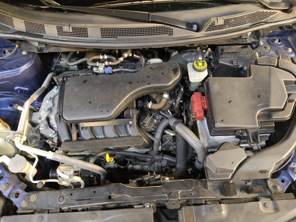 2018 Nissan Rogue Sport in Greenville, SC 29607 - 18077166 30