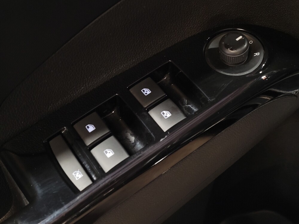 2018 Chevrolet Sonic in Lauderdale Lakes, FL 33313 - 18077184 27