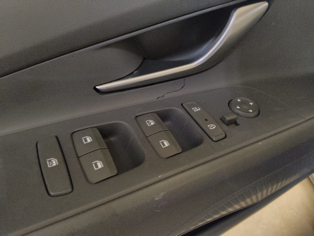 2021 Hyundai Elantra in Charlotte, NC 28213 - 18077198 27