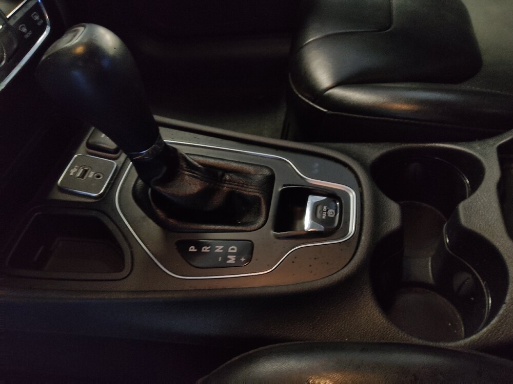 2020 Jeep Cherokee in Houston, TX 77060 - 18077232 26