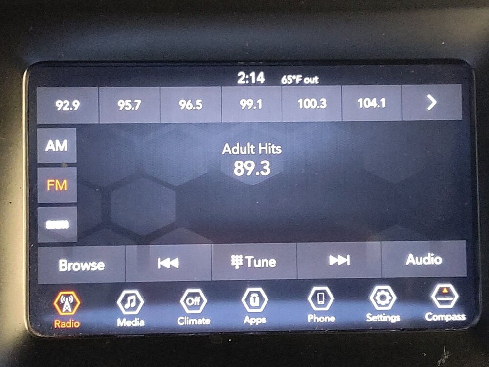 2020 Jeep Cherokee in Houston, TX 77060 - 18077232 25