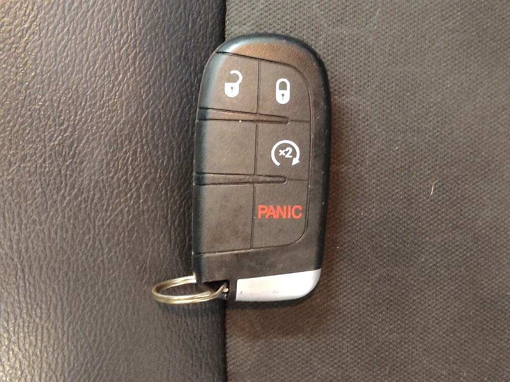 2017 Jeep Compass in Cincinnati, OH 45255 - 18077238 32