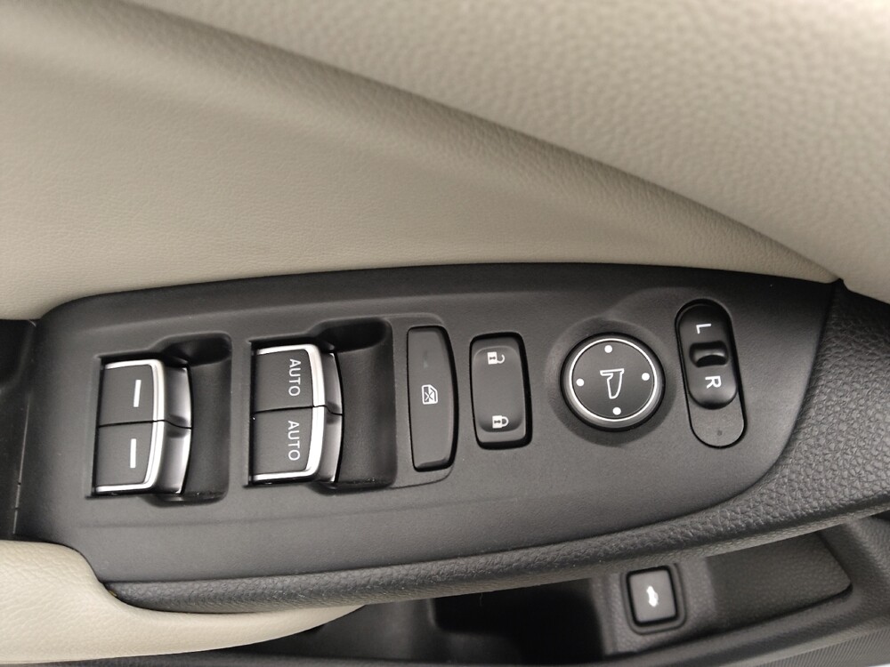 2018 Honda Accord in Gladstone, MO 64118 - 18077257 27